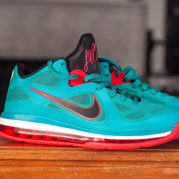 Liverpool Green, Black, Action Red Nike Lebron IX Low Sz 10.5 BNWOB - Picture 3 of 3